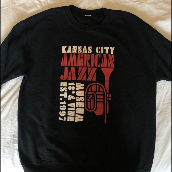 Vintage Sweatshirt - Picture 2 of 3